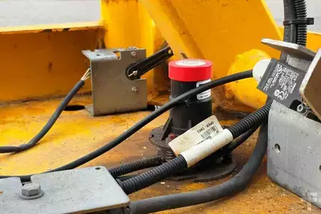 Kompaktlader 0 [div] Compact 10N Electric, 10m Working Height, 230kg Ca (9)