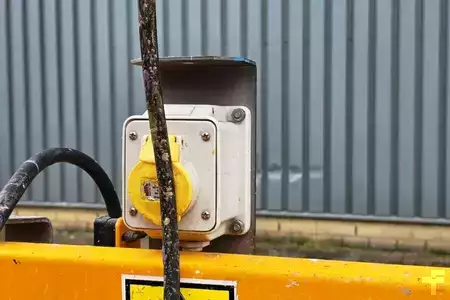 Kompaktlader 0 [div] Compact 10N Electric, 10m Working Height, 230kg Ca (10)