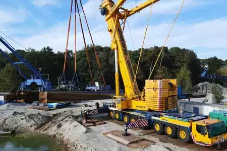 Mobilní jeřáby 2008 Liebherr LTM1500-8.1 Also Available For Rent, Dutch Registr (1)