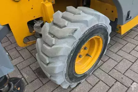 Kompakt lastare 2018 [div] Compact 12DX Diesel, 4x4 Drive, 12m Working Height (13)