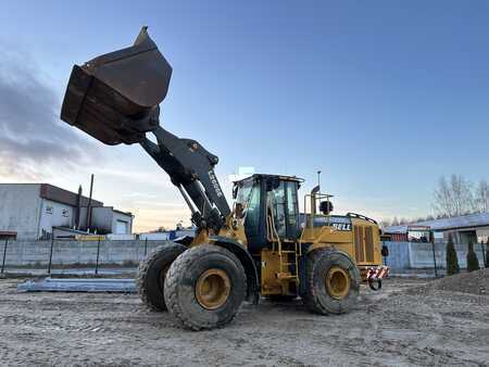 Radlader 2010 John Deere 744K Bell L2606E 25ton weight loader (2)