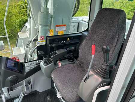 Korečková rýpadla 2024 Takeuchi TB 2150 R CV V3 (9)