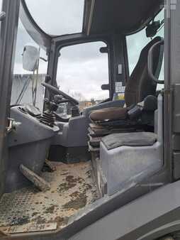 Pale Gommate 2022 Hitachi ZW 95-6 (5)