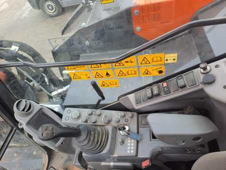 Rupsgraafmachines 2020 Hitachi ZX85USB-6 (9)