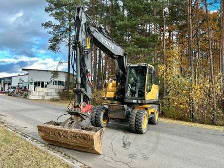 Mobilní bagry 2011 Volvo EW 140 C Mobilbagger (7)