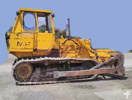 Bulldozer 1977 Hanomag D400 LC (1)