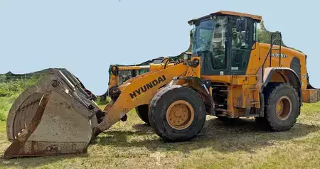 Pale Gommate 2017 Hyundai HL955 XT (1)