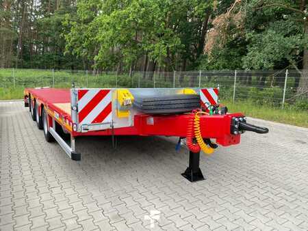 Ostatní 2025 MAX Trailer przyczepa 3 osiowa tridem najazdy hydrauliczne (8)