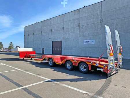 Ostatní 2025 MAX Trailer 3 osiowe semi zagłębienia, najazdy sprężynowe (1)