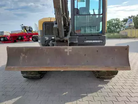 Rupsgraafmachines 2017 Volvo ECR 88 D (17)