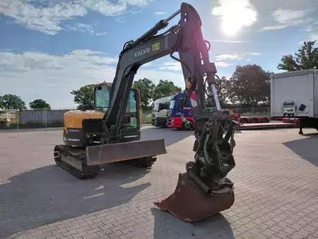 Rupsgraafmachines 2017 Volvo ECR 88 D (4)