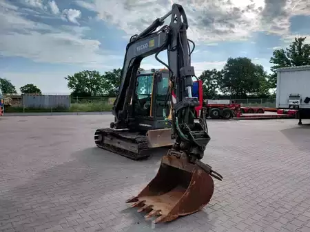 Rupsgraafmachines 2017 Volvo ECR 88 D (5)