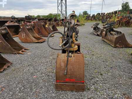 Implementos 0 SMP ATLAS T 620 chwytak kolejowy | rail grab (4)