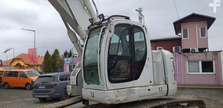 Lánctalpas kotrógép 2005 [div] Koparka gąsienicowa KOBELCO SK 235 SRNLC-1ES (8)