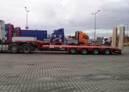 Muut 2025 MAX Trailer 4 osiowa naczepa niskopodwoziowa semi, najazdy hyd (1)