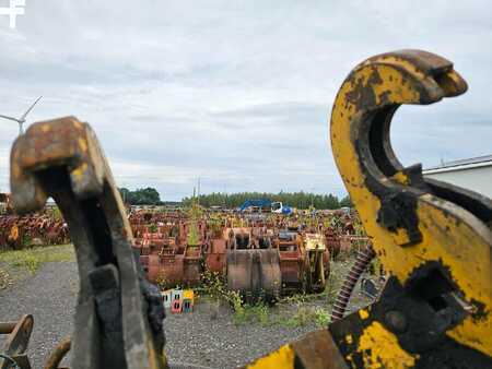 SMP T 620 chwytak kolejowy | rail grab