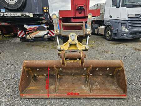 Vedlegg 0 OilQuick OQ 65 Tiltrotator ze skarpówką | roto + bucket (1)