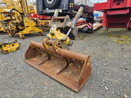 Vedlegg 0 OilQuick OQ 65 Tiltrotator ze skarpówką | roto + bucket (8)