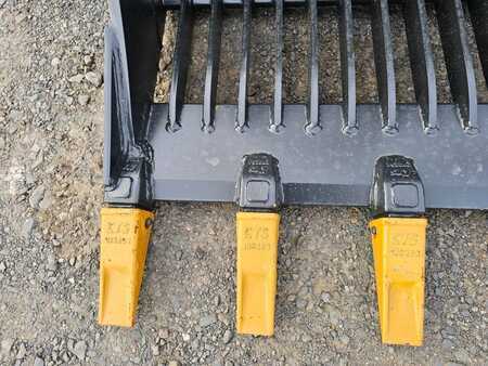 Vedlegg 2025 OilQuick OQ 65 łyżka przesiewająca | screening bucket (11)