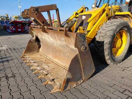 Starrer Baggerlader 1998 JCB 4 CX (16)