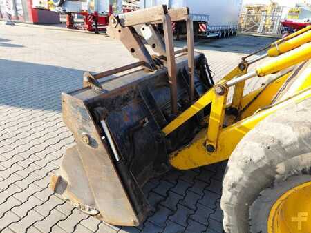 Starrer Baggerlader 1998 JCB 4 CX (18)