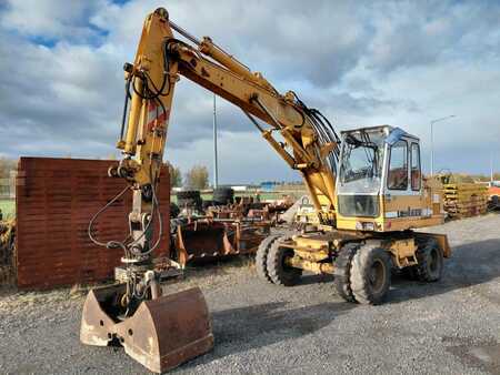 Pelle sur pneus 1992 Liebherr A 900 + Greifer | Chwytak (1)