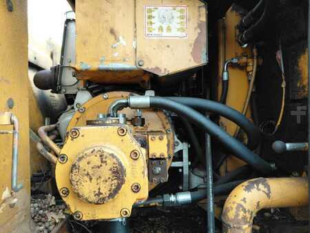 Pelle sur pneus 1992 Liebherr A 900 + Greifer | Chwytak (19)