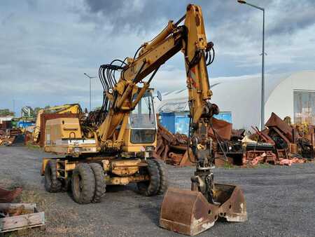 Pelle sur pneus 1992 Liebherr A 900 + Greifer | Chwytak (2)