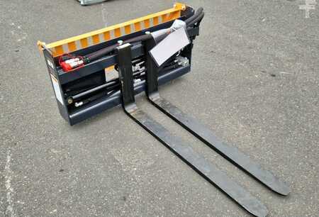 Implementos 2025 [div] PFA-11-3300G Hydraulische Palettengabel (1)