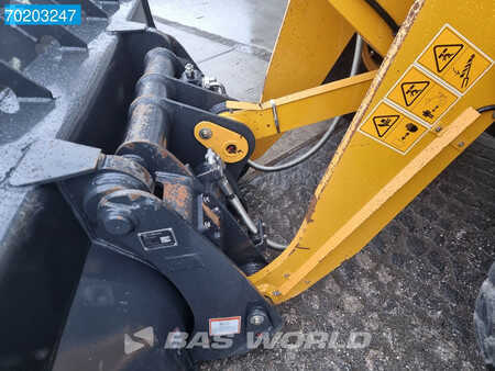 LiuGong CLG835H 329 HOURS - CE/EPA CERTIFIED