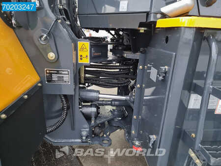LiuGong CLG835H 329 HOURS - CE/EPA CERTIFIED