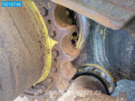 Telaketjupuskutraktorit 1990 Caterpillar D8 N (19)