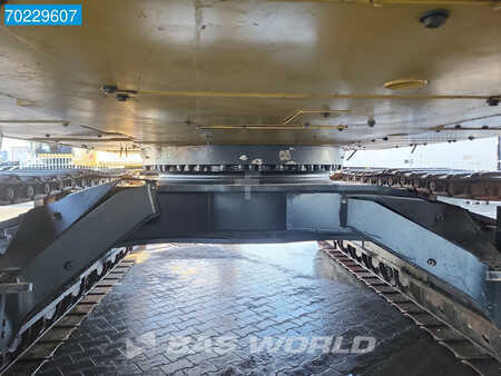 Escavadora de rastos 2015 Caterpillar 374 F L COMES WITH BUCKET (19)