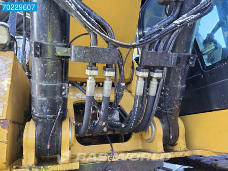 Escavadora de rastos 2015 Caterpillar 374 F L COMES WITH BUCKET (21)