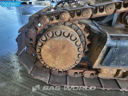 Escavadora de rastos 2015 Caterpillar 374 F L COMES WITH BUCKET (24)