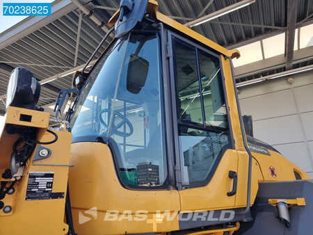 Radlader 2018 Volvo L90 H QUICK COUPLER - DUTCH MACHINE (21)