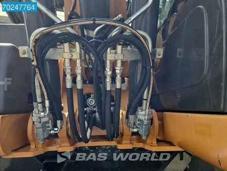Escavadora de rodas 2013 Case WX168 OUTRIGGERS - BLADE (17)
