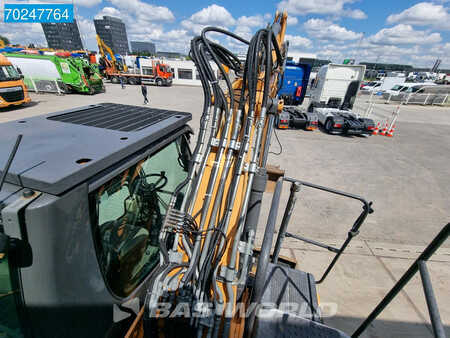 Escavadora de rodas 2013 Case WX168 OUTRIGGERS - BLADE (22)