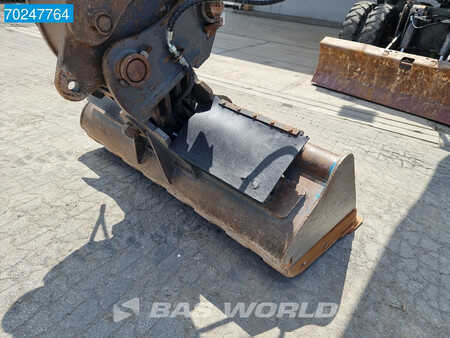 Escavadora de rodas 2013 Case WX168 OUTRIGGERS - BLADE (28)