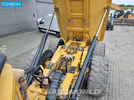 Knickgelenkte Muldenkipper/Dumper 2017 Caterpillar 735 C DEALER MACHINE (5)