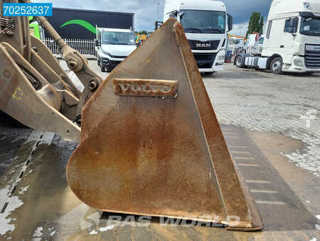 Volvo L120 H CDC - GOOD L5 TYRES