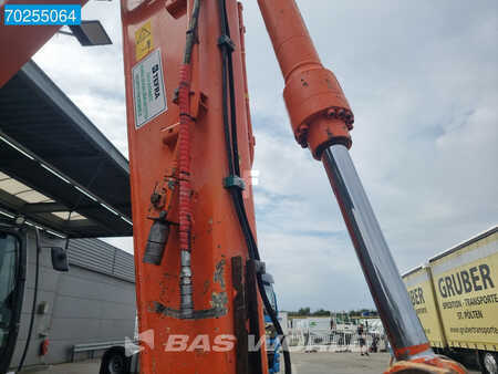 Korečková rýpadla 2017 Hitachi ZX135US-6 (10)