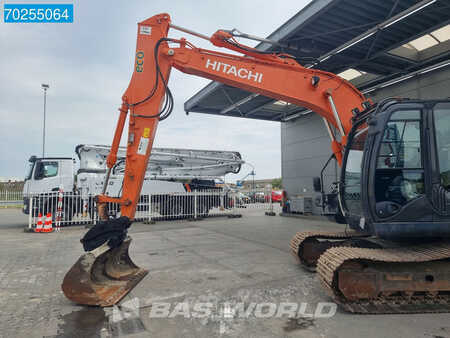 Hitachi ZX135US-6