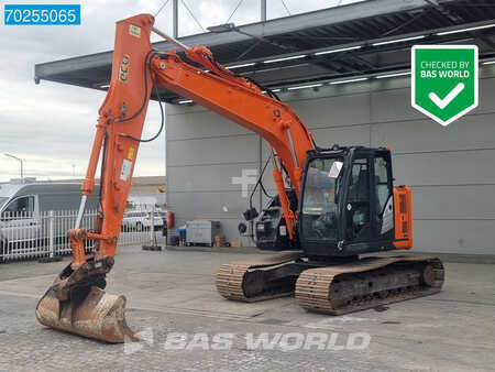 Hitachi ZX135 US-6