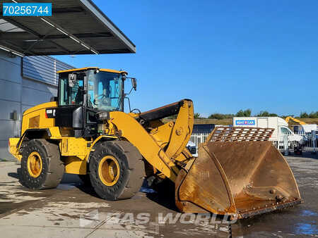 Caterpillar 930 M DEALER MACHINE