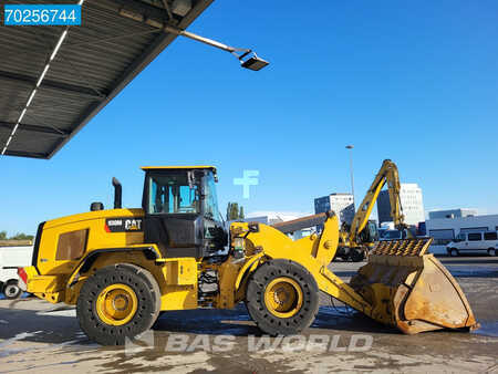 Caterpillar 930 M DEALER MACHINE