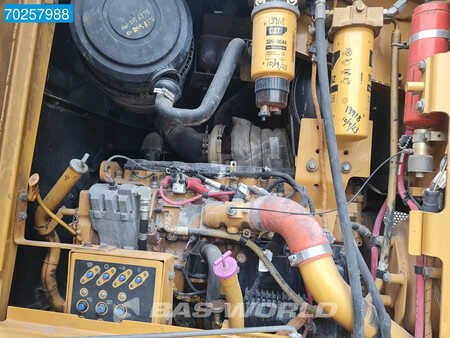 Grejdry 2008 Caterpillar 140M (19)