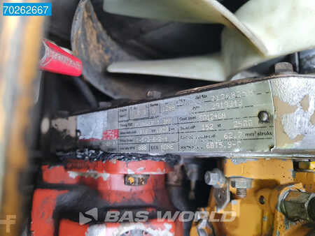 Equipamento de perfuração de poços 1996 Vermeer D50X100 HORIZONTAL DIRECTIONAL DRILL (38)