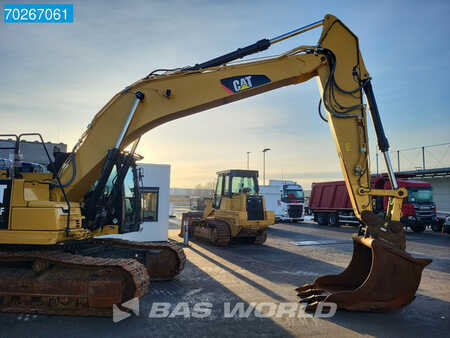 Hydraulic Excavators 2018 Caterpillar 330 F L (9)