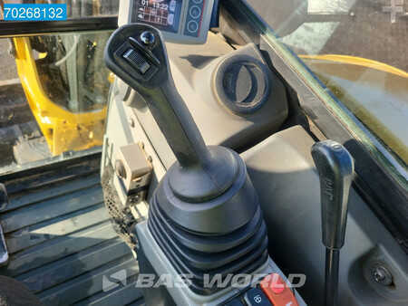 Mini excavators 2017 Caterpillar 305 E2 CR (18)